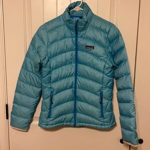 Women’s Patagonia jacket.